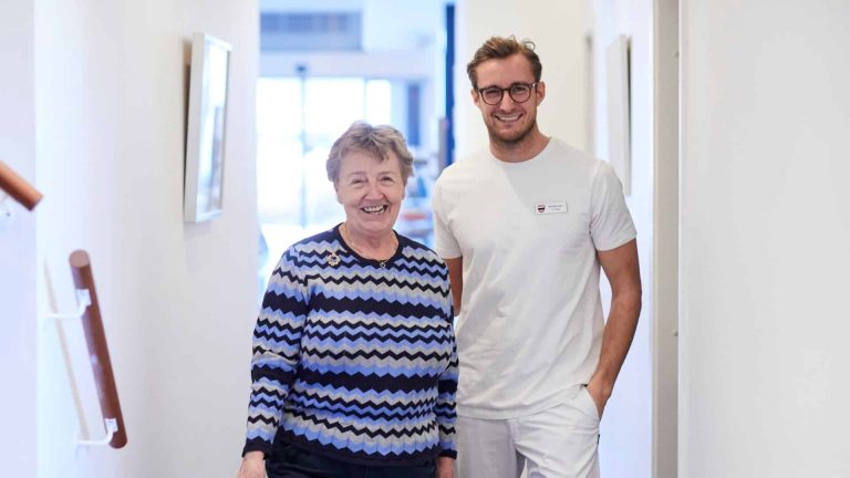 Tanderosion fra sure drikke og mad – Sådan beskytter du dine tænder